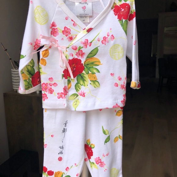 NWT 6 Mo Kimono Set w Hat in Tulle Gift Bag - Picture 6 of 16